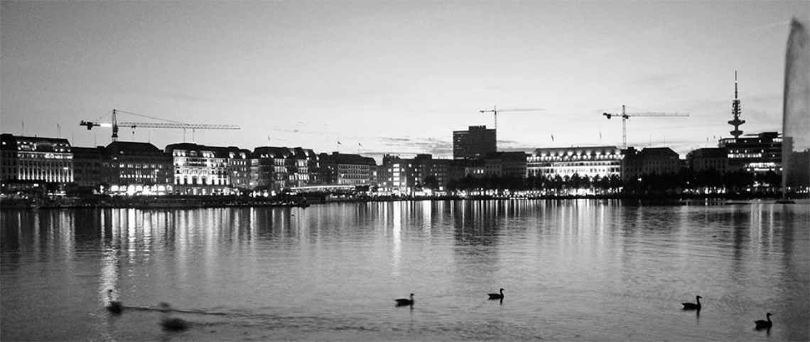 Die Außenalster bei Nacht